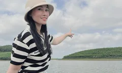 Con sông tuổi thơ tôi